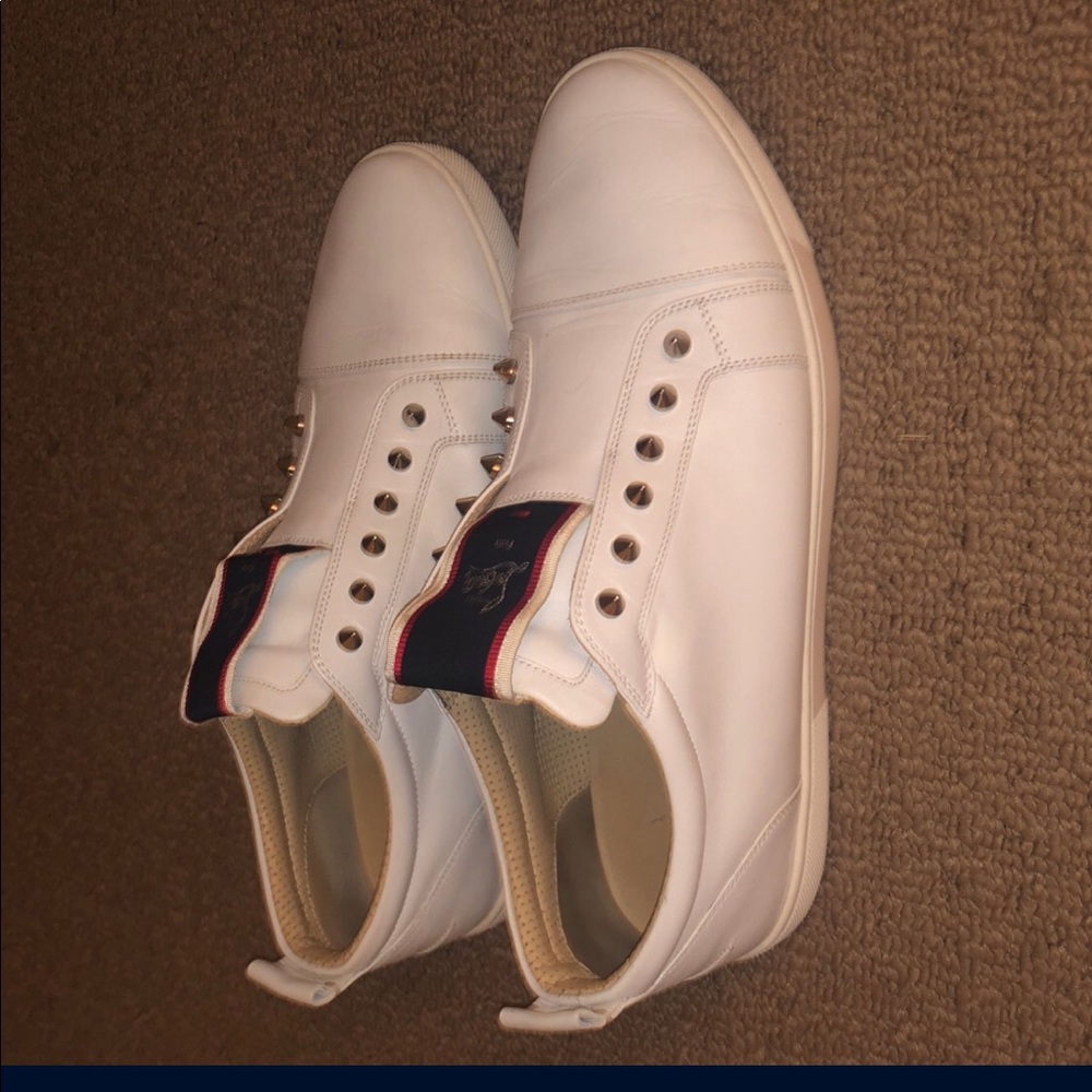 Red bottom white leather Spike shoes